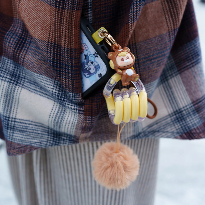 DiuDiu Baby Bear Tangle Keychain als kawaii sleutelhanger voor telefoon, tas, rugzak of sleutelbos.