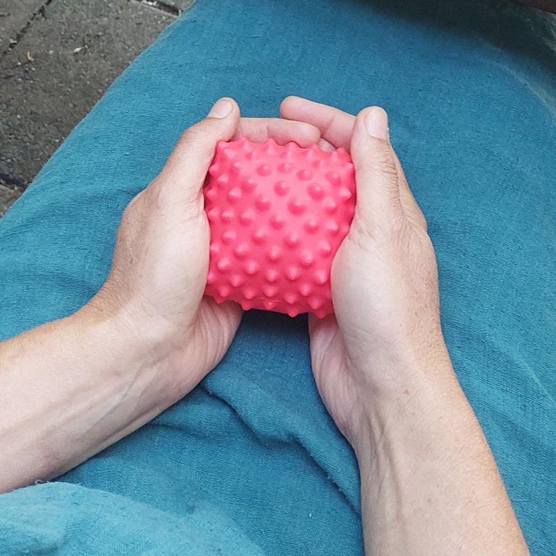 edushape massagebal kind, rood, gekke vorm, sensoriekspel