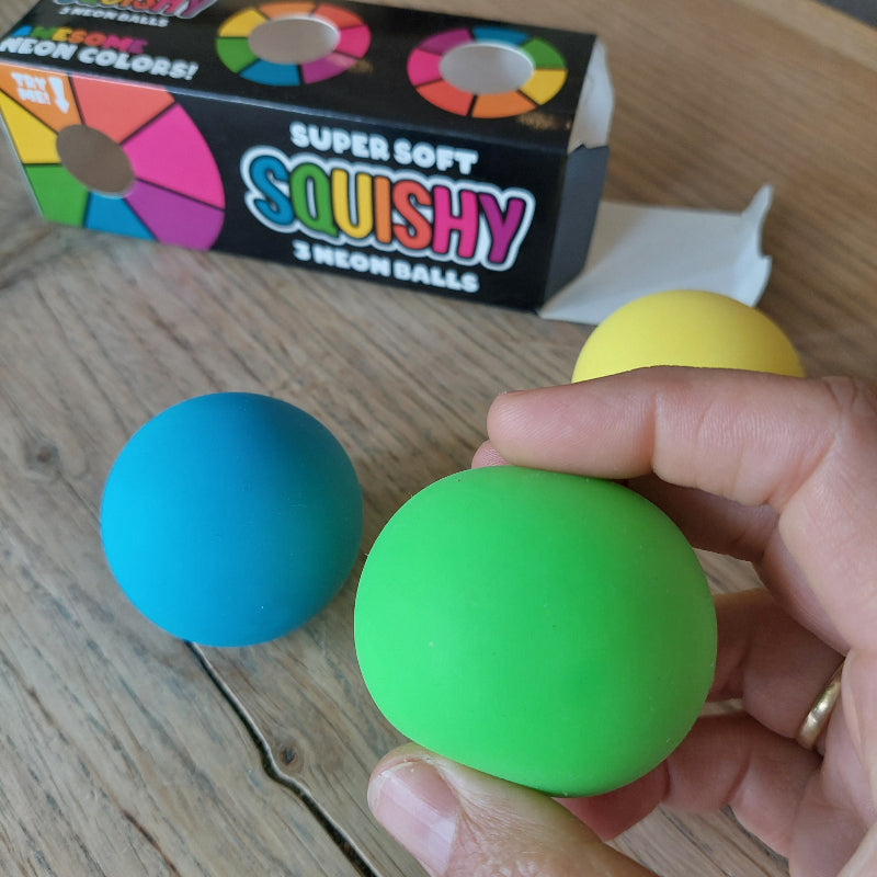super soft squishy 3 neon balls, sensoriek ballen, motoriekspeelgoed