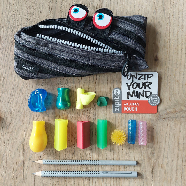 zwarte zip it etui met grippers, stifthouders, ergotherapie, oefentherapie materiaal
