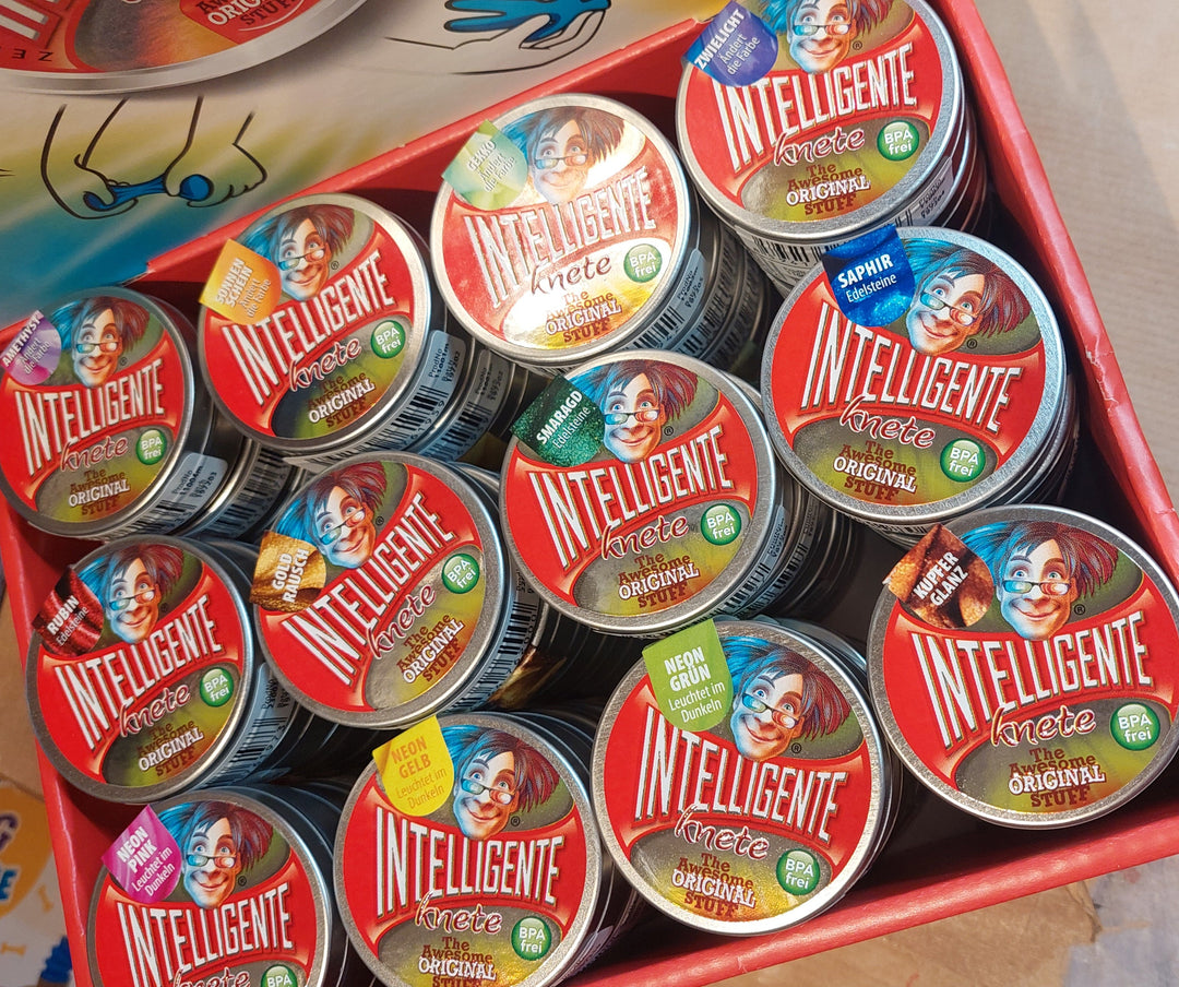 mini intelligente knete, display met verschillende kleuren en soorten