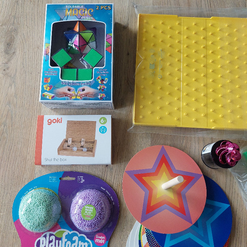 geoboar, tol, shut the box, playfoam, motoriek materiaal voor de basisschool, suggesties voor sinterklaas cadeaus voor de klas