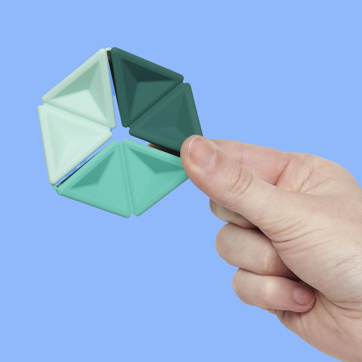 Pivot flexagons