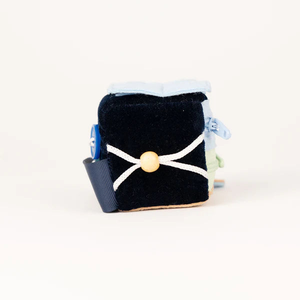 fidget cube van jolly design, calmi cube