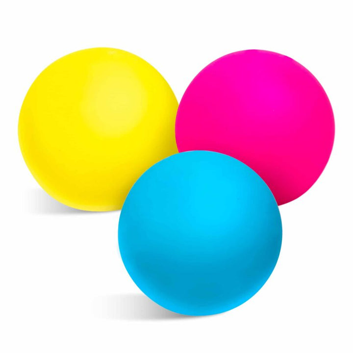 Drie Color Changing NeeDoh fidget ballen in verschillende kleuren bij elkaar