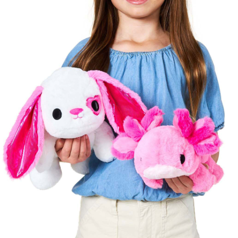 kind met verzwaringsknuffel konijn op arm, sensoriek materiaal