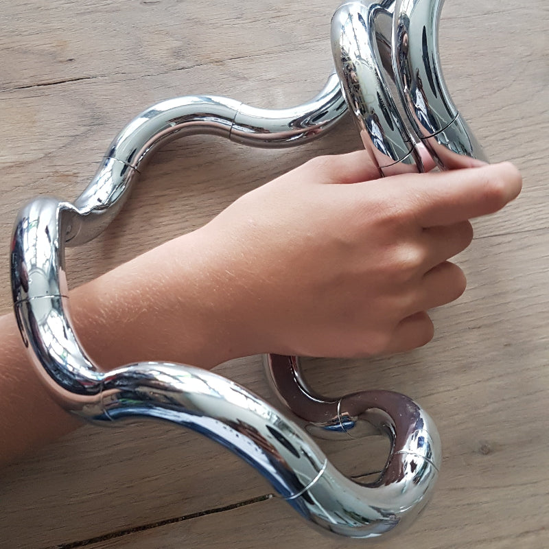 Groer Chrom-Tangle | Beruhigendes Fidget-Toy zur Frderung von Konzentration und Feinmotorik Toys42hands Groer Chrom-Tangle | Beruhigendes Fidget-Toy zur Frderung von Konzentration und Feinmotorik Toys42hands