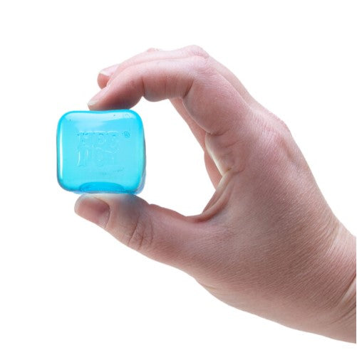 teenie single nice ice baby in blauw met hand, fidget, sensoriek