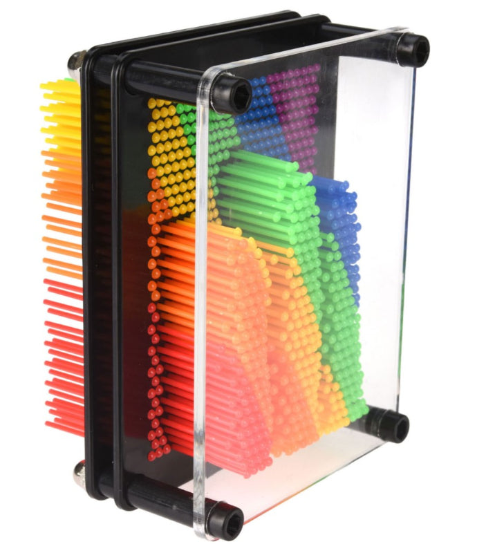 pin pression, pin art, nagelbrett, bunt, regenbogen, motoriek materiaal